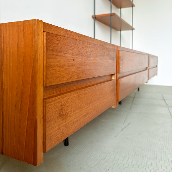 Hilker Omnia TV Wall System