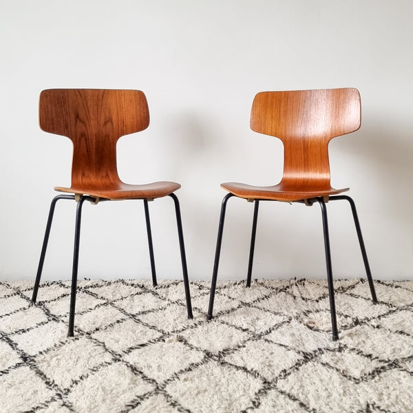 Arne Jacobsen Model 3103 Hammer Chairs - Set of 2