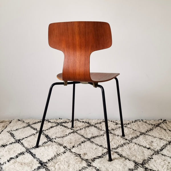 Arne Jacobsen Model 3103 Hammer Chairs - Set of 2