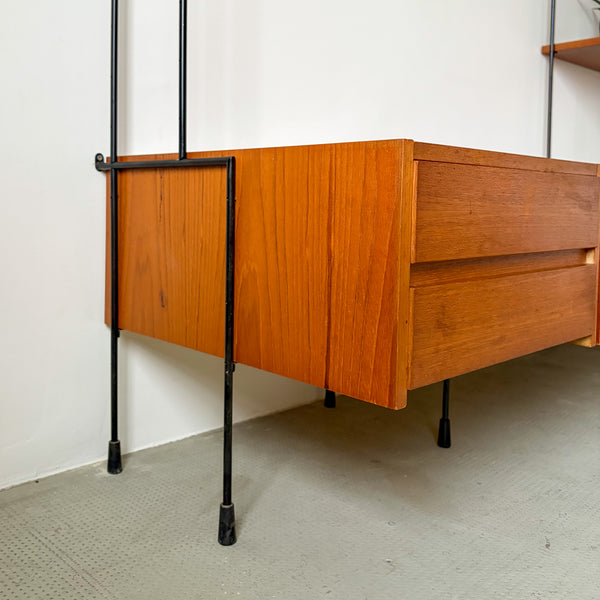 Hilker Omnia TV Wall System