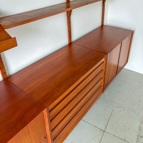 Paul Cadovius Cado Wall System