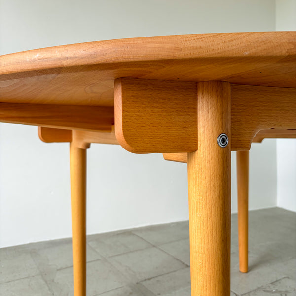 Hans Wagner for Carl Hansen CH337 Dining Table in oiled oak finish