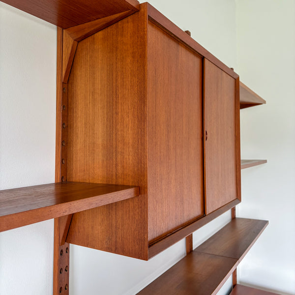 Paul Cadovius Cado Wall System