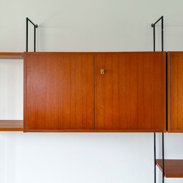 Hilker Omnia TV Wall System