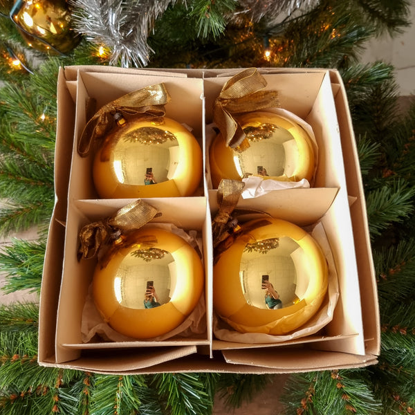 Christmas Ornament Set - 4 Large Gold Baubles with Bow