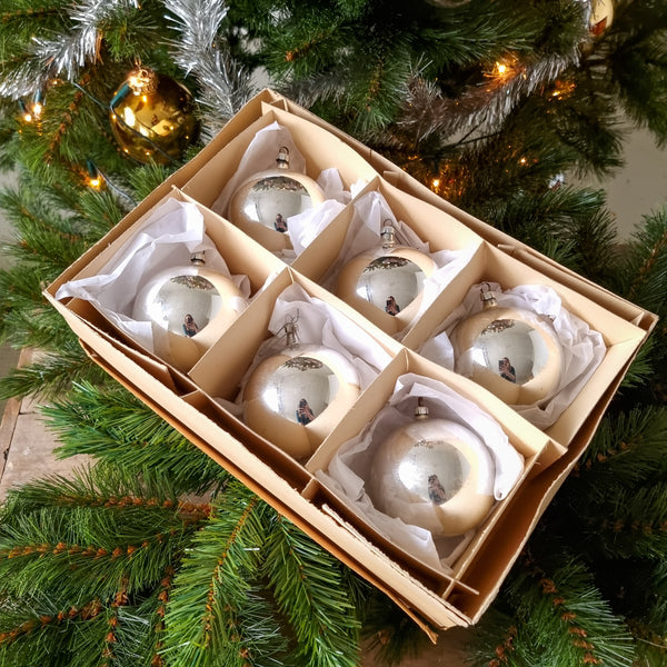 Christmas Ornament Set - 6 Silver Baubles