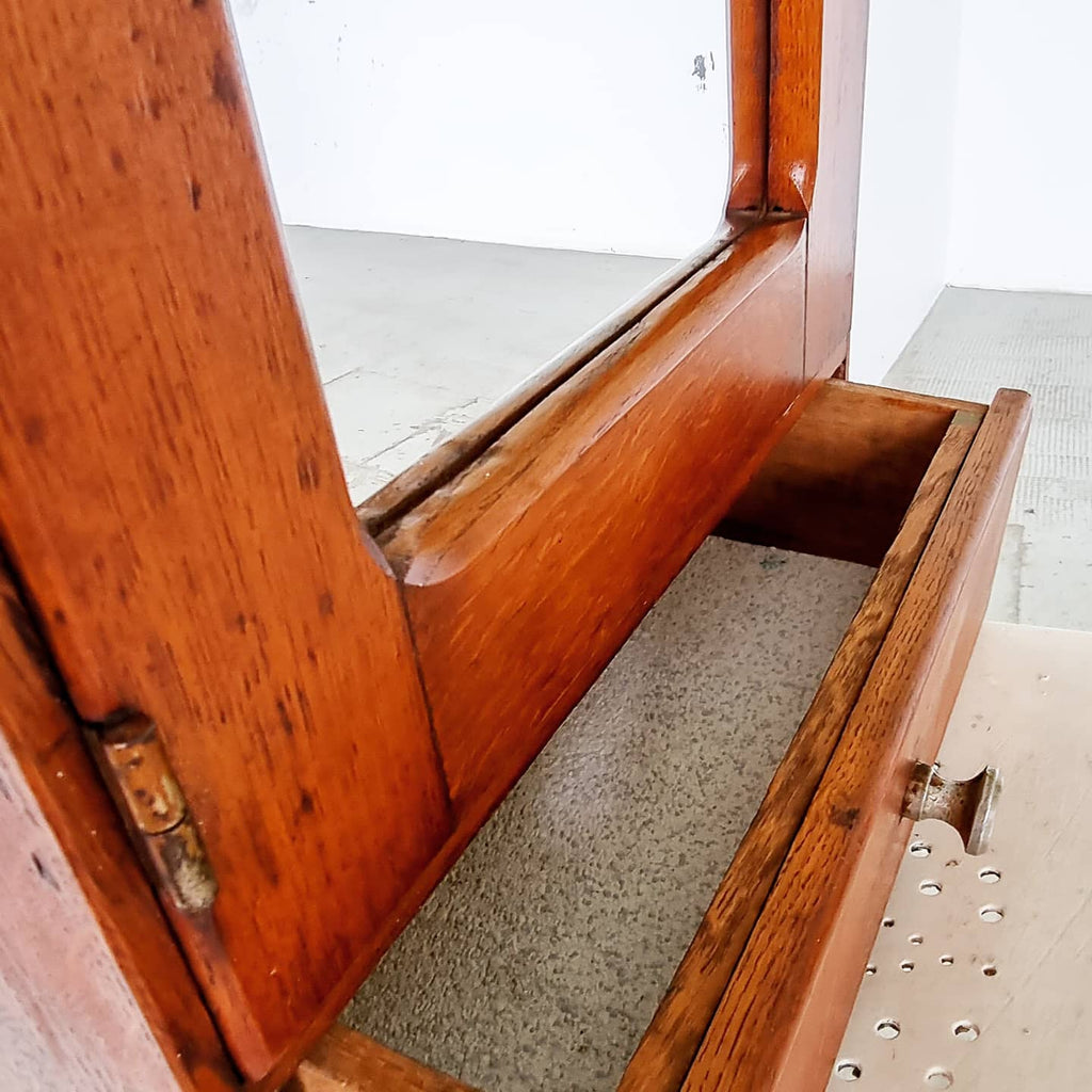 § Art Deco Medicine Oddhaus Vintage