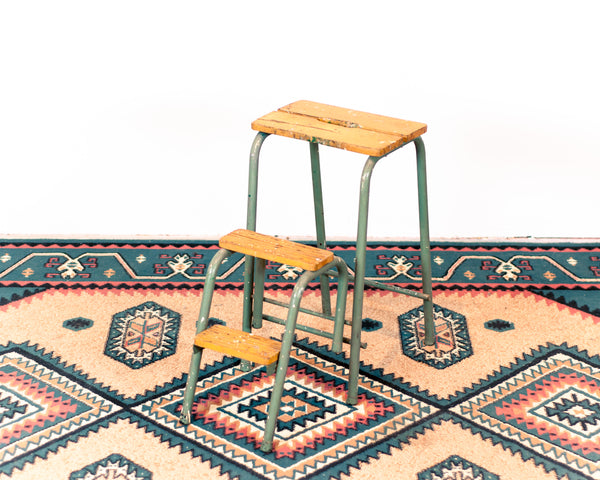 § RESERVED Industrial Step Stool