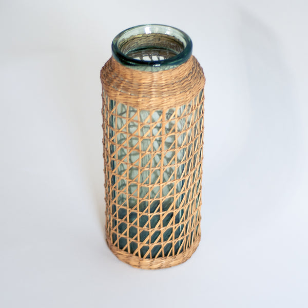 § Bohemian woven straw/wicker geometric vase