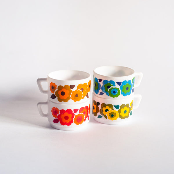 § Psycadelic Flower Power Milkglass Cups Arcopal Lotus - Set of 4