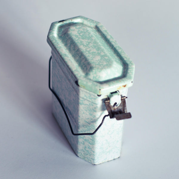 § Mint French Enamel Worker's Lunchbox